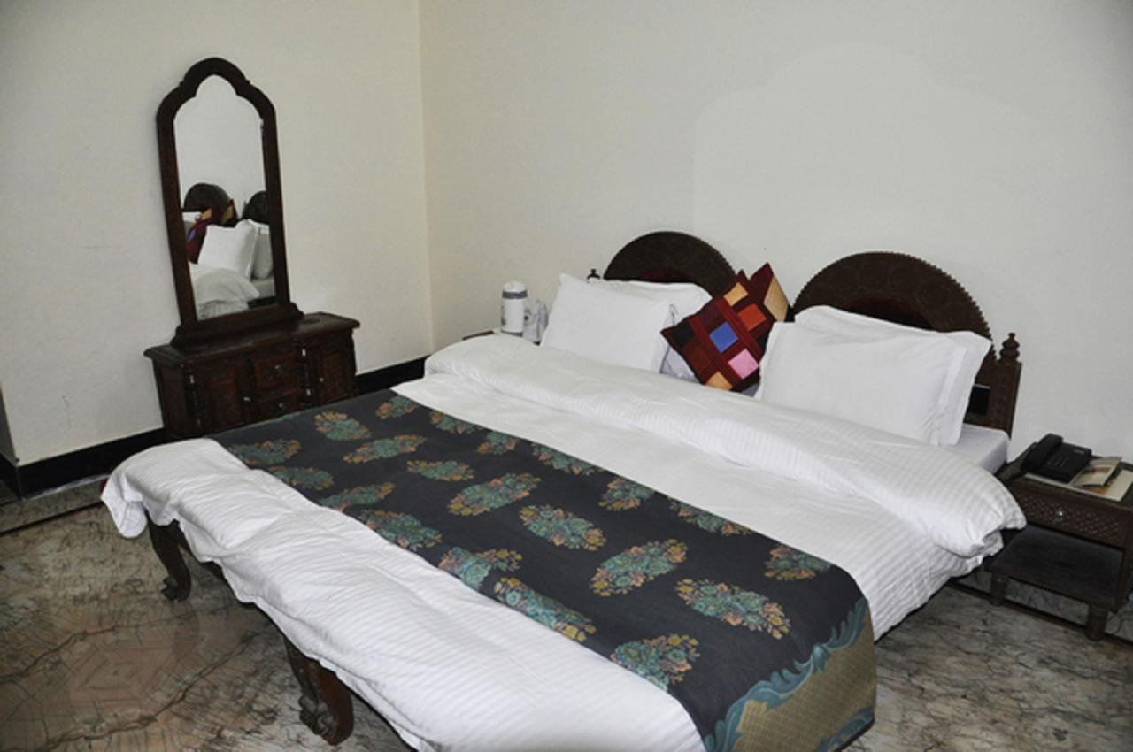 Hotel Padmini Chittorgarh Екстер'єр фото